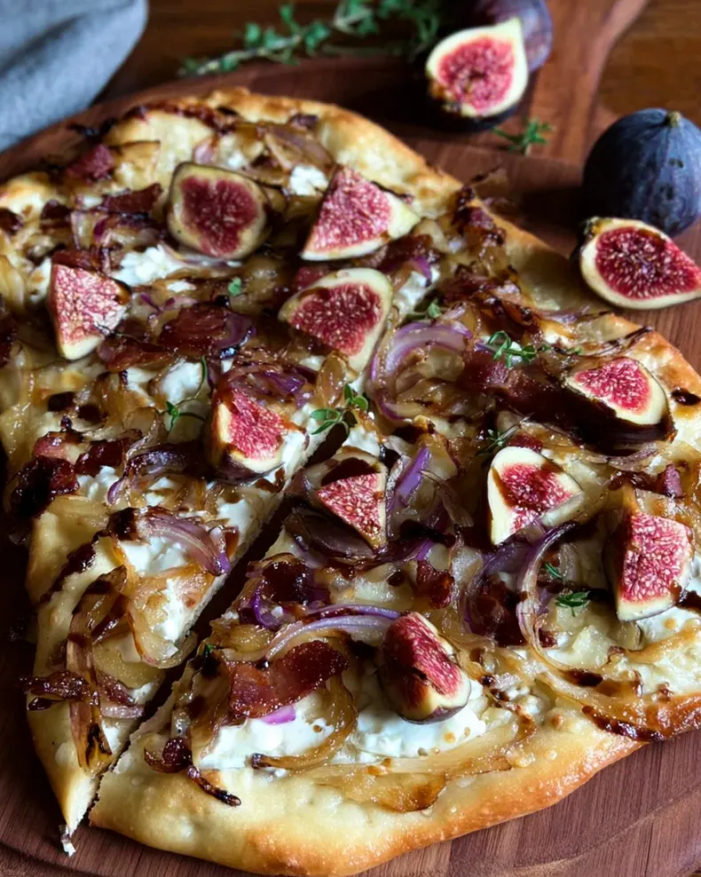 Feigen-Putenspeck-Pizza mit karamellisierten Zwiebeln und Balsamico – Schritt 2