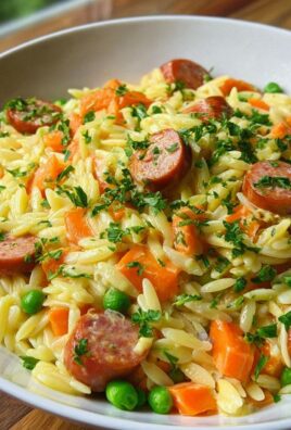 Kritharaki-Pfanne mit Würstchen