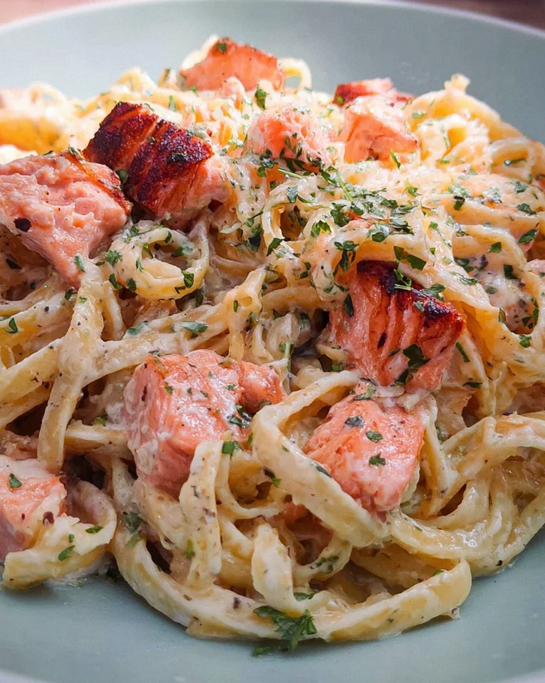 Pasta mit Lachs und Sahnesoße – Schritt 1